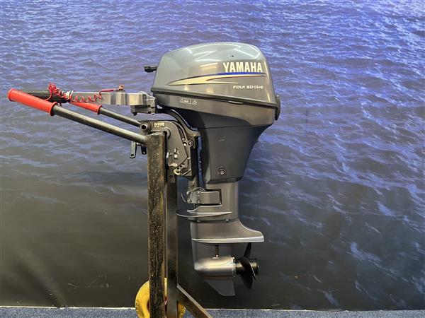 Grote foto yamaha 6 pk buitenboordmotor kortstaart 2 cilinder 4 takt watersport en boten buiten en binnenboordmotoren