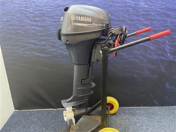 Grote foto yamaha 8 pk hightrust werkmotor langstaart watersport en boten buiten en binnenboordmotoren