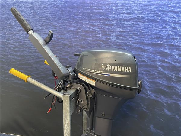 Grote foto yamaha 8 pk hightrust werkmotor langstaart elektrische start watersport en boten buiten en binnenboordmotoren