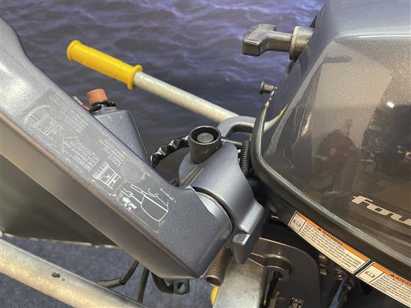 Grote foto yamaha 8 pk hightrust werkmotor langstaart elektrische start watersport en boten buiten en binnenboordmotoren