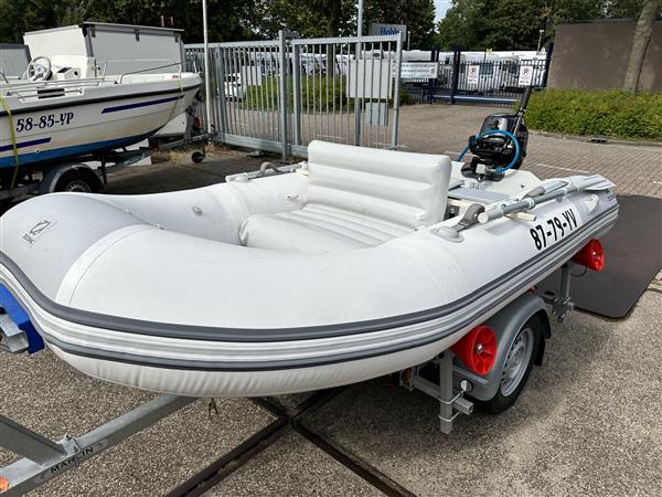 Grote foto zodiac 325 fast roller acti v met of zonder motor en trailer watersport en boten motorboten en jachten