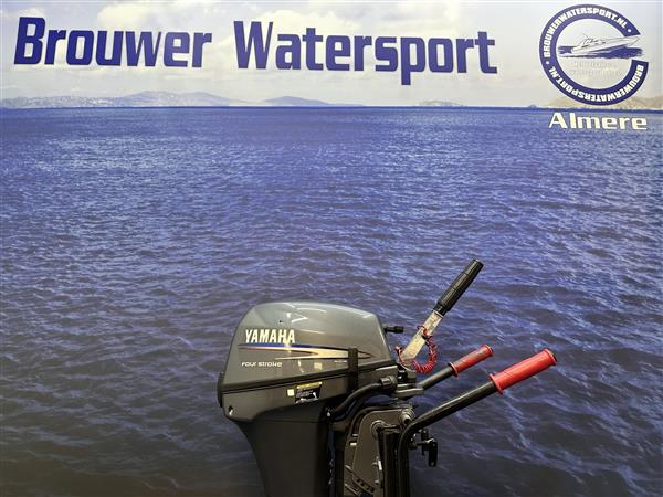 Grote foto yamaha 6 pk buitenboordmotor artnr 2468 2 cilinder 4 takt watersport en boten buiten en binnenboordmotoren