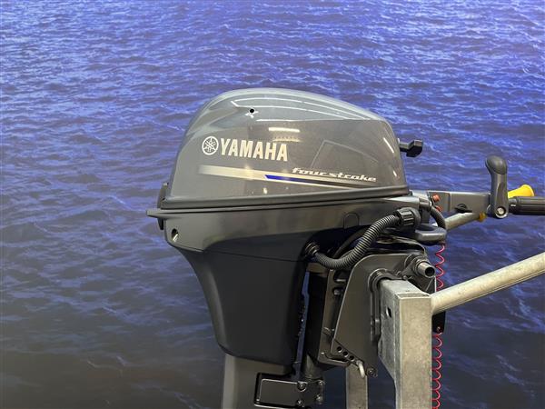 Grote foto yamaha 8 pk buitenboordmotor kortstaart watersport en boten buiten en binnenboordmotoren