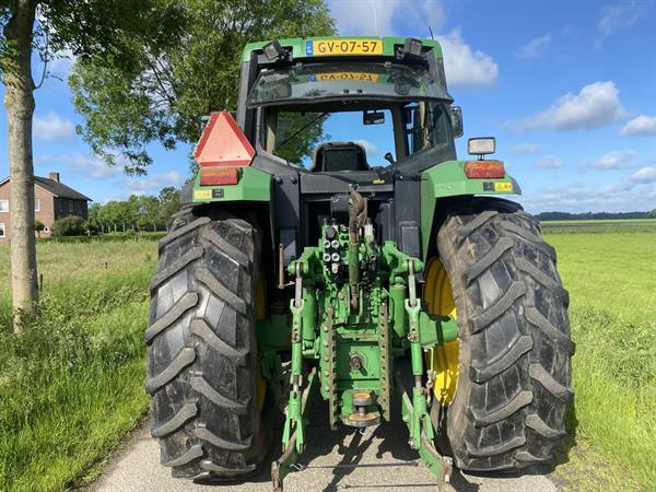 Grote foto john deere 6810 agrarisch tractoren