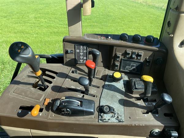 Grote foto john deere 6810 agrarisch tractoren