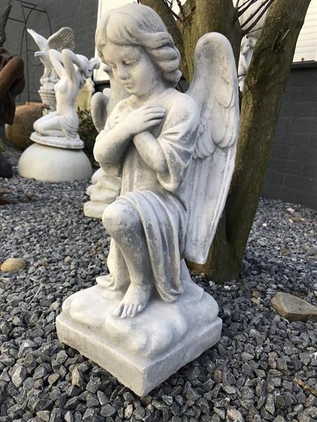 Grote foto beeld knielende engel 58 cm steen tuin en terras tuindecoratie
