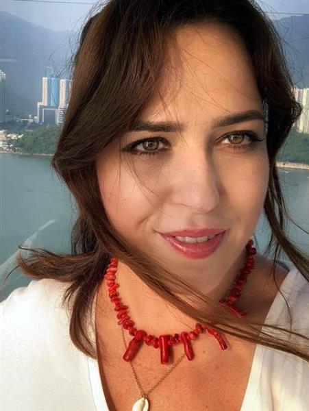 Grote foto welke gezellige man heeft zin in contact contacten en berichten vrouw zoekt man