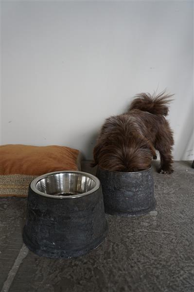 Grote foto voerbak hond kat grijs 2 maten huis en inrichting woningdecoratie