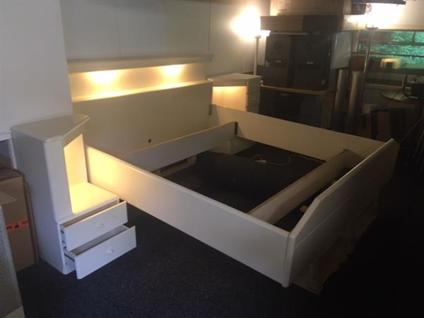 Grote foto mooi degelijk 2 pers. slaapkamerbed 2 kastjes huis en inrichting bedden