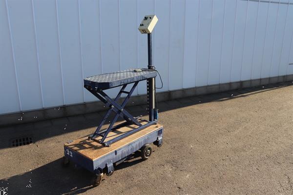 Grote foto koat electro buisrailwagen met mechanische schaar 50 cm spoor agrarisch tuinbouw