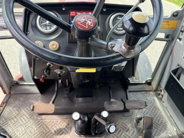 Grote foto massey ferguson 675 agrarisch tractoren