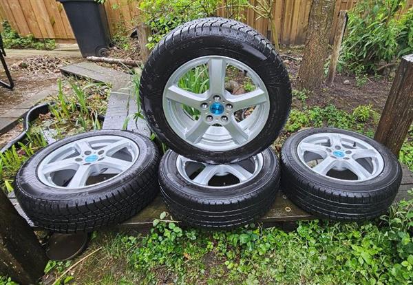 Grote foto 17 lichtmetalen velgen winterbanden 215 60 r17 auto onderdelen banden en velgen