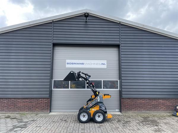 Grote foto giant gs900 skid schranklader minishovel nieuw agrarisch shovels