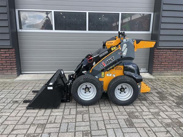Grote foto giant gs900 skid schranklader minishovel nieuw agrarisch shovels