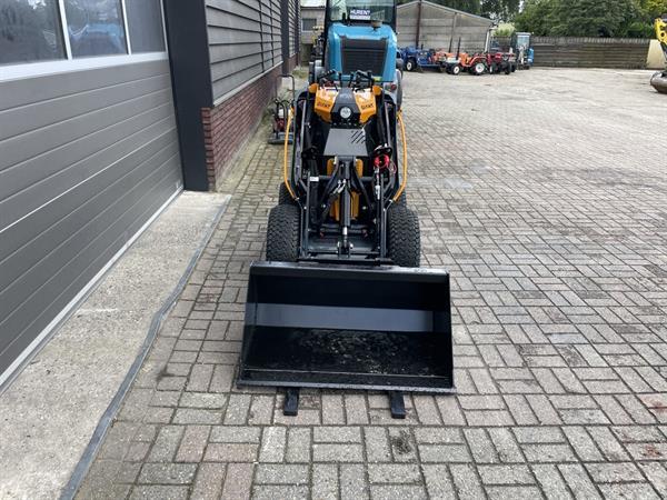 Grote foto giant gs900 skid schranklader minishovel nieuw agrarisch shovels