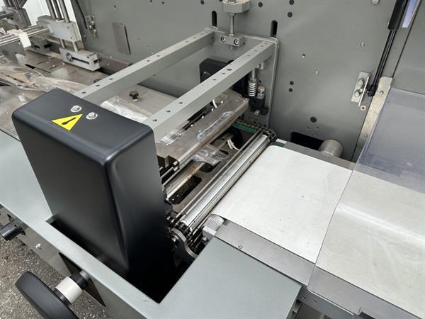 Grote foto ulma atlanta e flowpackmachine met aanvoer agrarisch tuinbouw