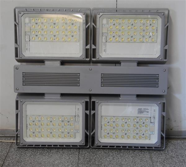 Grote foto proffesionele led verlichting. tuin en terras verlichting