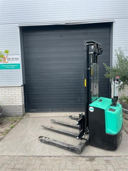 Grote foto diversen linde bt stapelaars l10 doe het zelf en verbouw hefwerktuigen