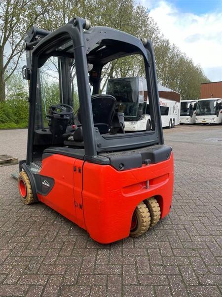 Grote foto linde e 20 agrarisch heftrucks