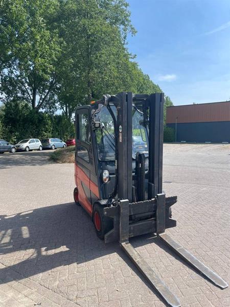 Grote foto linde e 30 agrarisch heftrucks