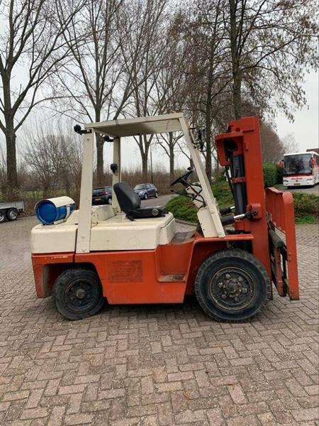 Grote foto nissan bf03 agrarisch heftrucks