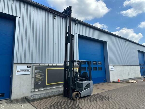 Grote foto vs 21748 elektrische triplex heftruck nissan freelift sideshift agrarisch heftrucks