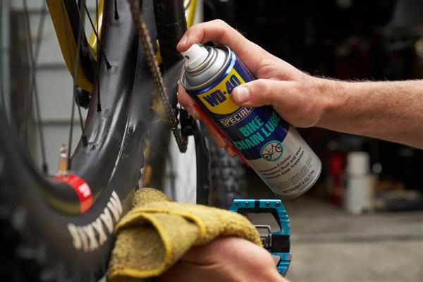 Grote foto wd 40 specialist fiets kettingspray 250ml doe het zelf en verbouw gereedschappen en machines