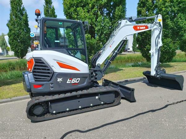 Grote foto bobcat e60 gratis hydraulische snelwissel en 2 bakken doe het zelf en verbouw kranen en graafmachines