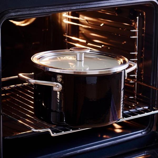 Grote foto kitchenaid steel core enamel kookpan 20 cm 3.7l black huis en inrichting kookgerei