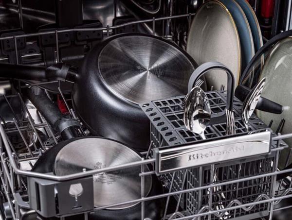 Grote foto bk easy induction ceramic koekenpan 28 cm pfas vrij krasjes bovenrand zie foto huis en inrichting kookgerei