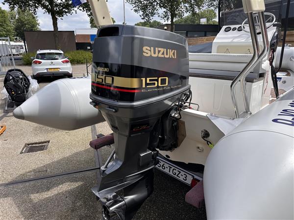 Grote foto suzuki 150 pk 2.7 l v6 paar keer gebruikt echt helemaal watersport en boten buiten en binnenboordmotoren