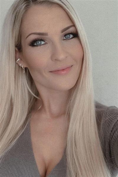 Grote foto kan jij me geven wat ik zo hard nodig heb erotiek vrouw zoekt mannelijke sekspartner