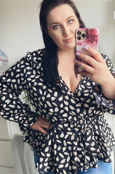 Grote foto hoe wil je deze stevige vrouw verwennen erotiek vrouw zoekt mannelijke sekspartner
