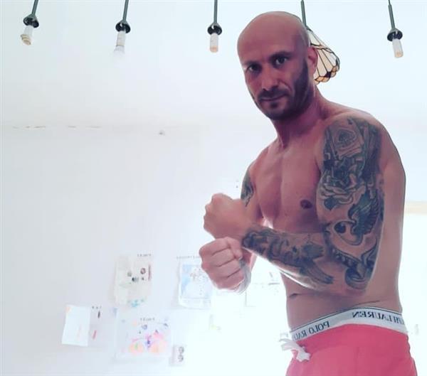 Grote foto zoek fysiek sexcontact erotiek man zoekt vrouwelijke sekspartner