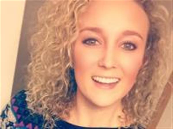 Grote foto hai lieve mannen erotiek vrouw zoekt man