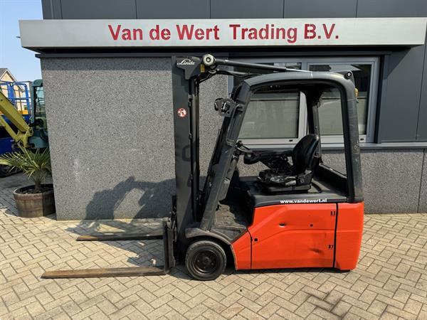 Grote foto heftruck linde e16 01 triplo 435 freelift sideshift elektrisch 2014 agrarisch heftrucks