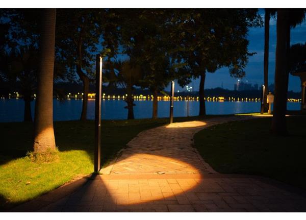 Grote foto moderne staande buitenlamp zwart 80 cm ip65 incl. led garleds trebol tuin en terras verlichting