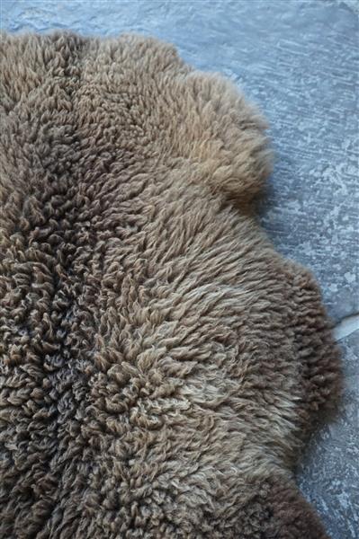 Grote foto schapenvacht bruin h95 x b75 cm huis en inrichting woningdecoratie