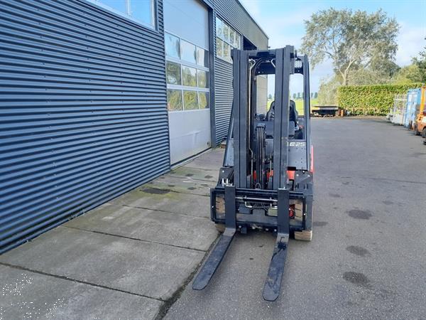 Grote foto linde e25 02 600 2 5ton mast 3f470 5355 uur. agrarisch heftrucks