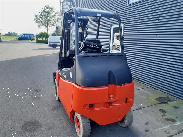 Grote foto linde e25 02 600 2 5ton mast 3f470 5355 uur. agrarisch heftrucks