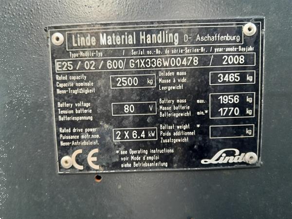 Grote foto linde e25 02 600 2 5ton mast 3f470 5355 uur. agrarisch heftrucks