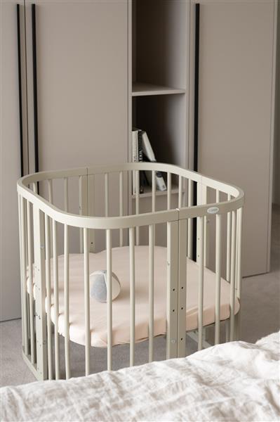 Grote foto multifunctioneel 7 in 1 babybed peuterbed olive incl. matras olive kinderen en baby complete kinderkamers