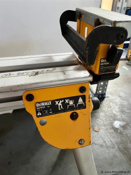 Grote foto online veiling dewalt de7033 xj onderstel voor afkort ve... doe het zelf en verbouw zaagmachines