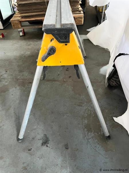 Grote foto online veiling dewalt de7033 xj onderstel voor afkort ve... doe het zelf en verbouw zaagmachines