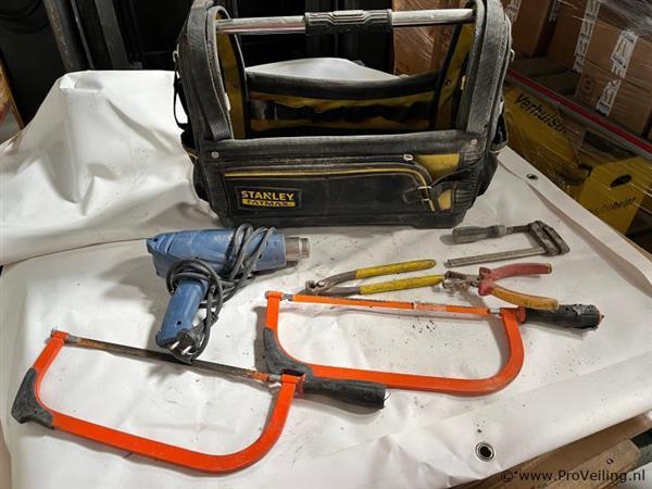 Grote foto online veiling gereedschapstas met o.a. zaag doe het zelf en verbouw gereedschappen en machines