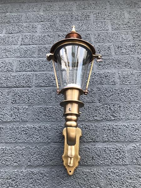 Grote foto wandlamp bestaande uit koper en messing geweldige uitstraling tuin en terras tuinmeubelen