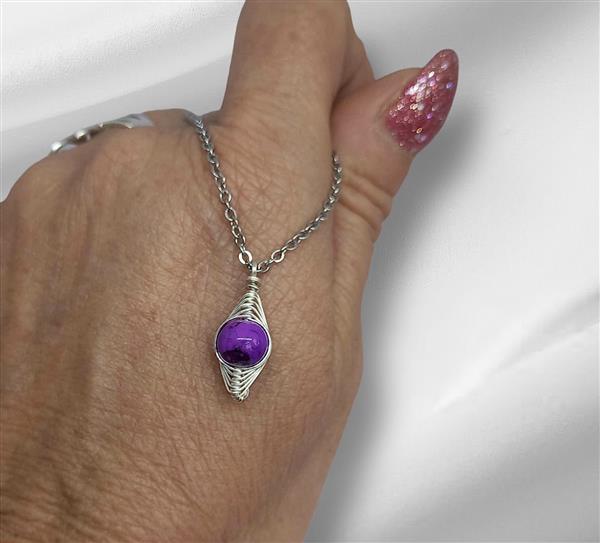 Grote foto paarse sieraden set sieraden tassen en uiterlijk kettingen