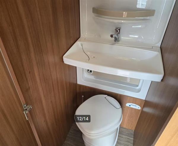 Grote foto hobby on tour 4.70 kmf 2016 stapelbed vast bed caravans en kamperen caravans
