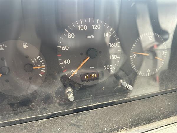 Grote foto volkswagen lt 35 80 kw tdi 2002 gereedschapsbus lage km stand auto aixam