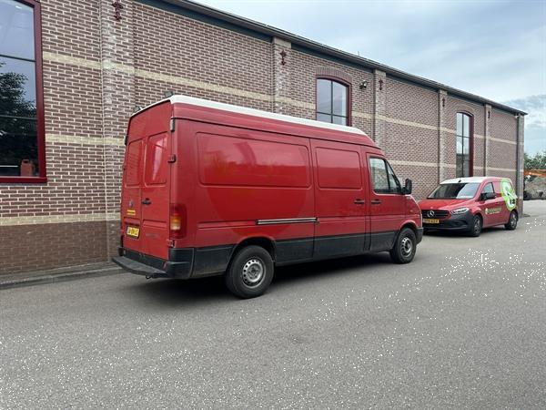 Grote foto volkswagen lt 35 80 kw tdi 2002 gereedschapsbus lage km stand auto aixam